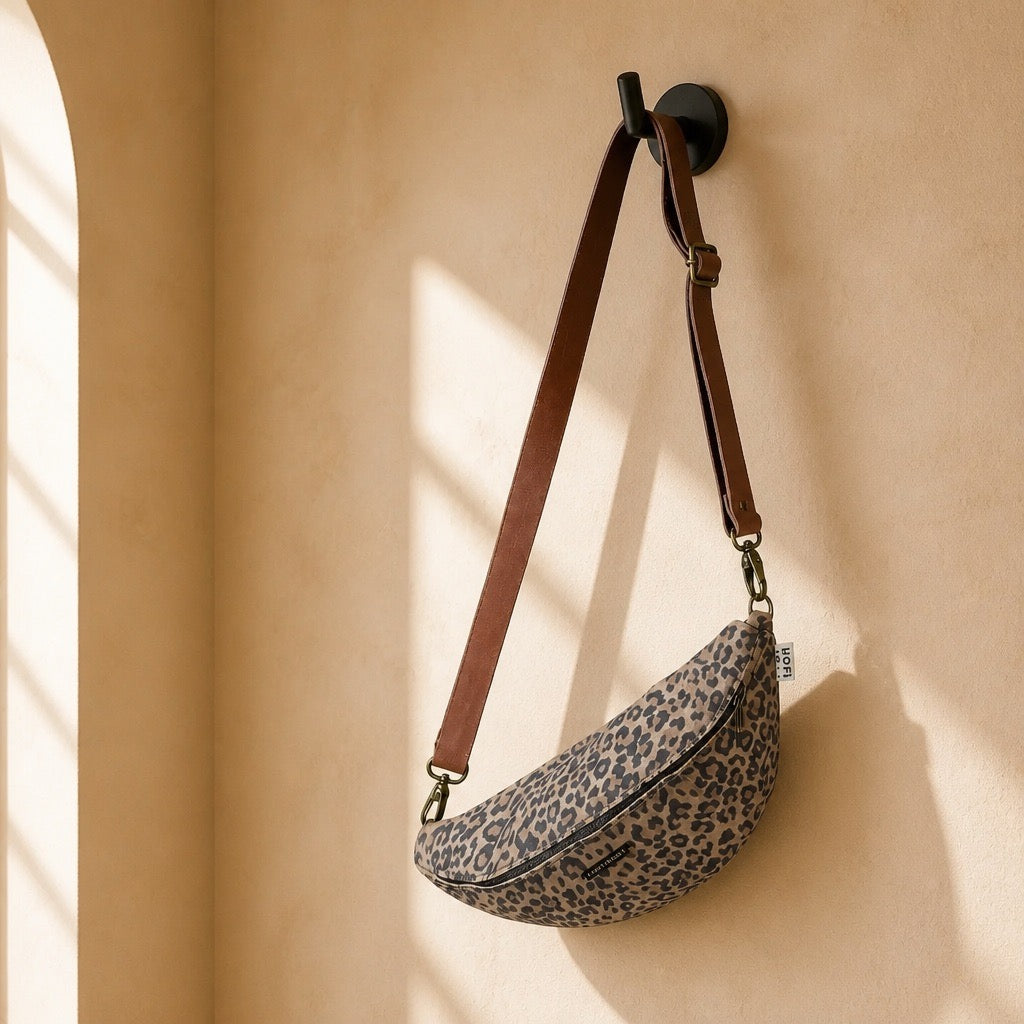 "Asia meets Africa" Moonbag leopard