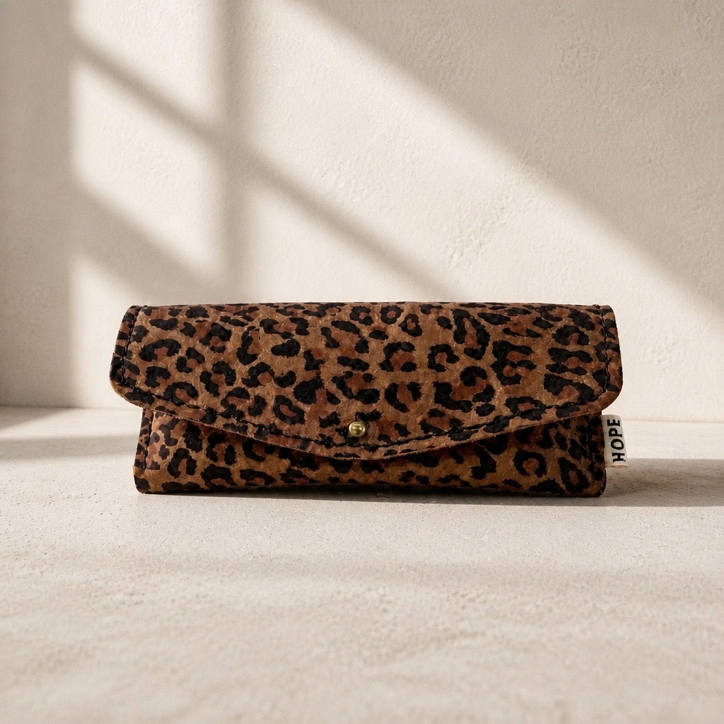"Asia meets Africa" Sunglasses Pouch leopard