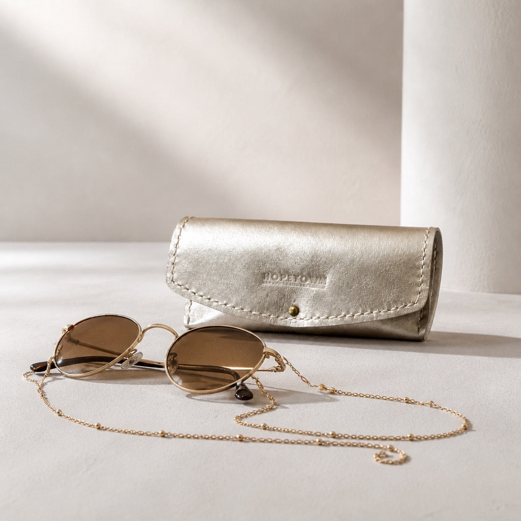 "Asia meets Africa" Sunglasses Pouch silver