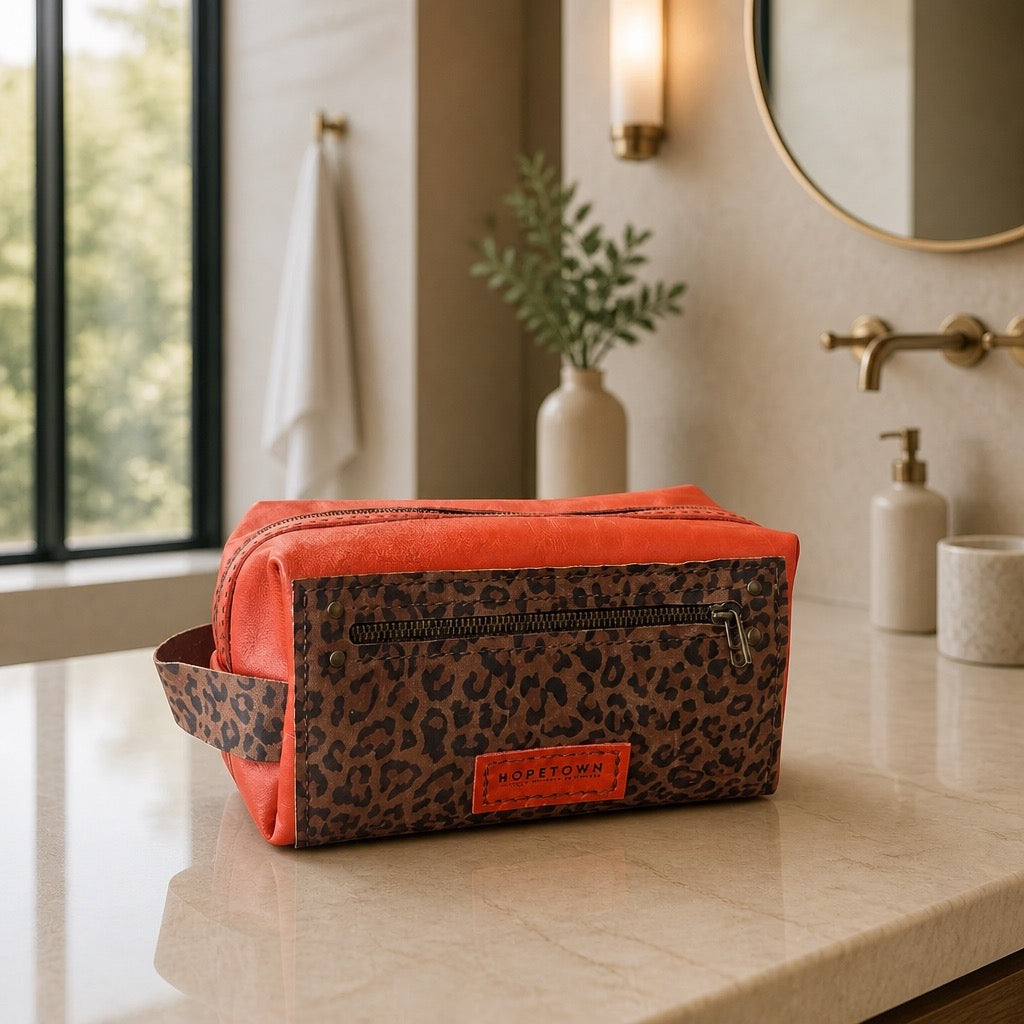"Asia meets Africa" Toiletry Bag coral / leopard